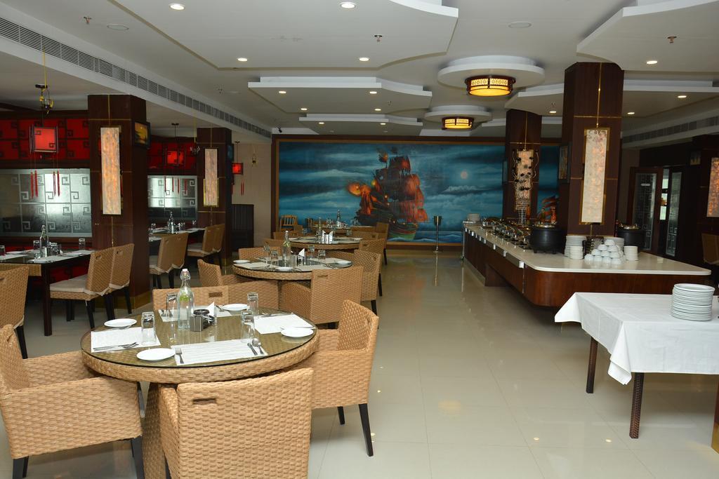 Hotel Palmyra Grand Suite - טירונלוולי מראה חיצוני תמונה